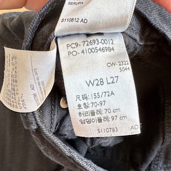 Levi's Women's Black Ribcage Ankle Jeans in Size 28 - Picture 4 of 5